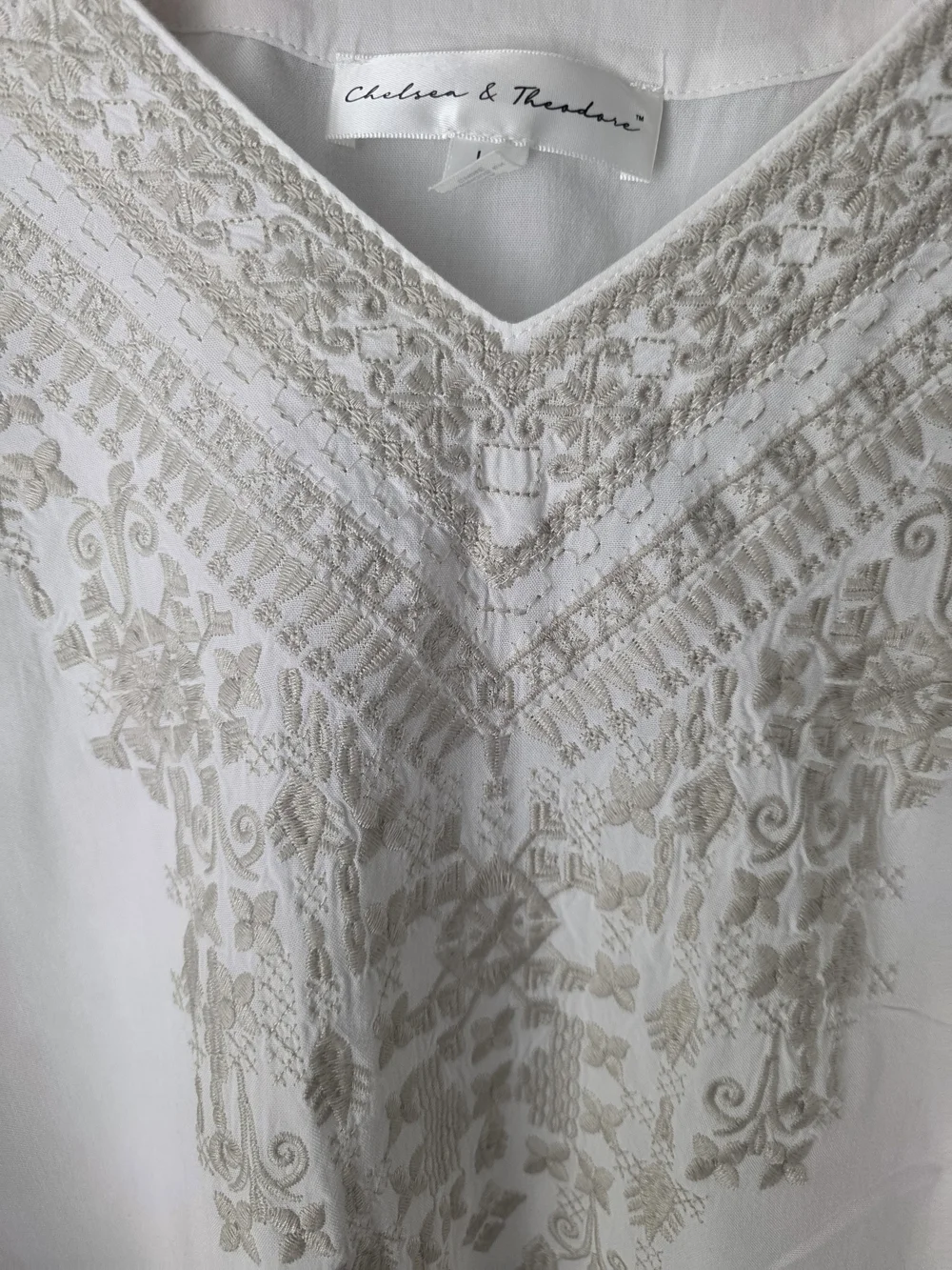 Chelsea & Theodore Embroidered Boho Blouse Women’s Size L White Bell Sleeve - Picture 4 of 12